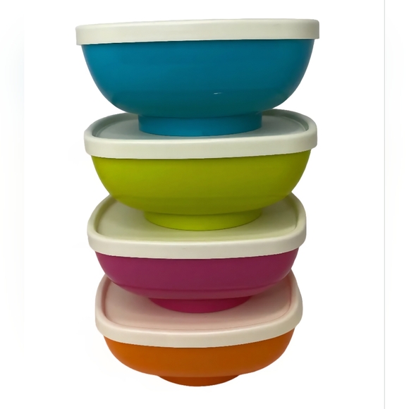 Colorful Stackable Bowls with Lids - Picture 2 of 3